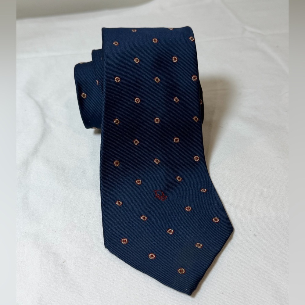 Vintage Christian Dior Dark Blue Tie with Subtle Pattern Lux 100% Silk Logo
